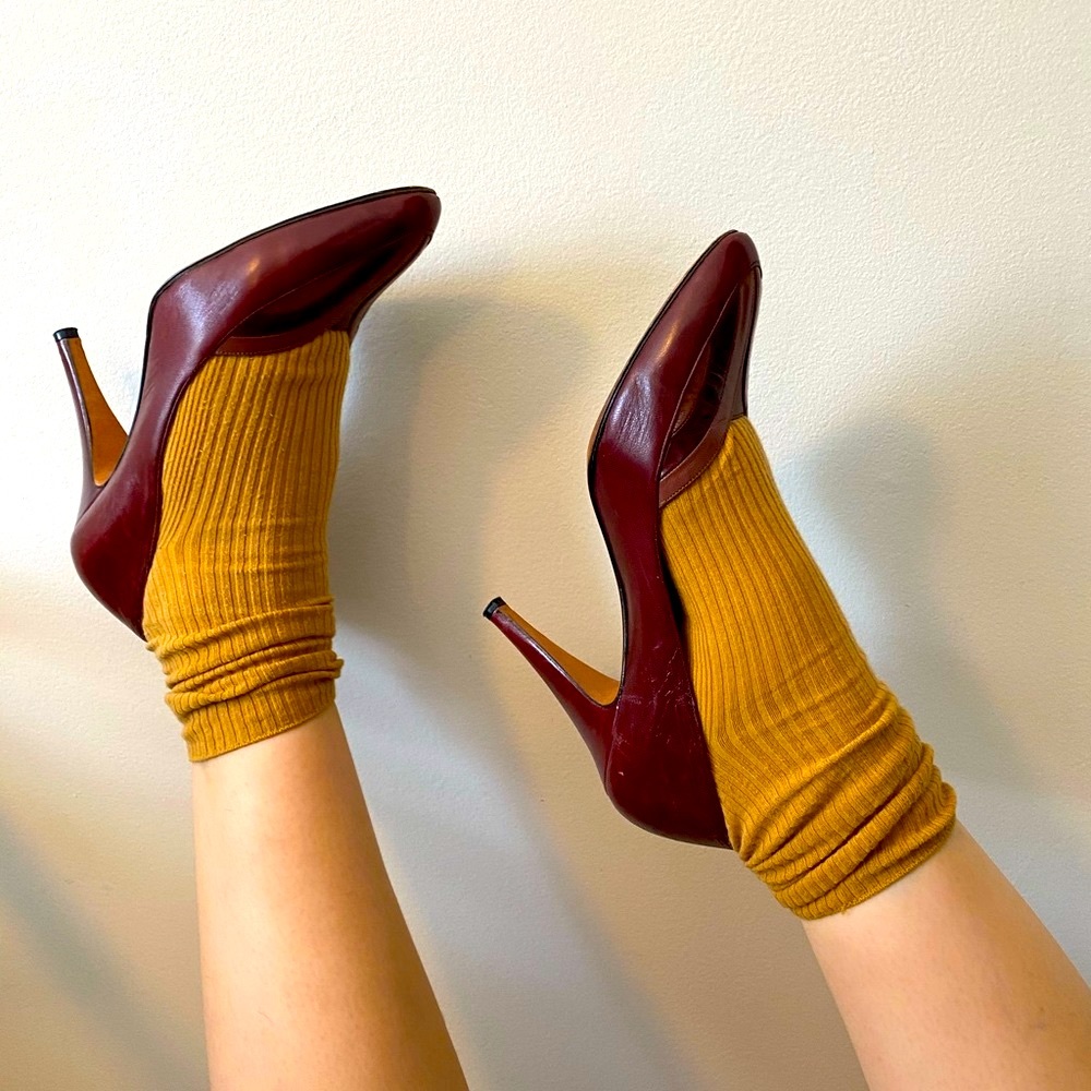 Vintage 1970s Two Toned Burgundy Pump